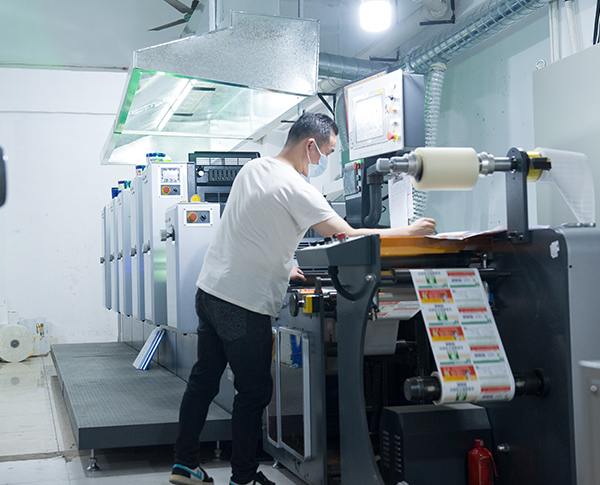 煒岡5+1輪轉(zhuǎn)機(jī)--印刷中